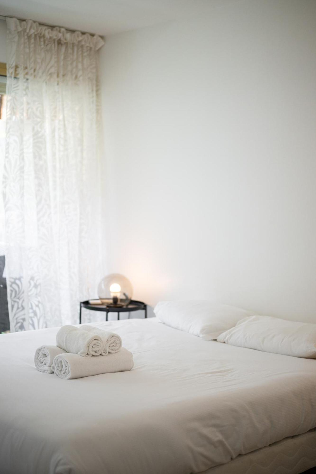 "Port Garavan" Calme, Piscine, Renove, Parking 멍똥 외부 사진